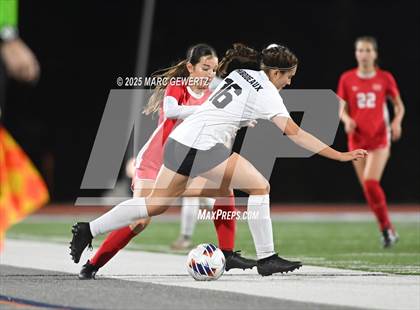 Thumbnail 2 in Troy vs. Mater Dei (CIF-SS Division 1 Final) photogallery.