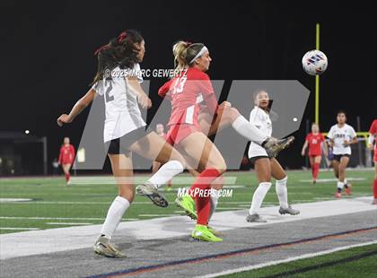 Thumbnail 2 in Troy vs. Mater Dei (CIF-SS Division 1 Final) photogallery.