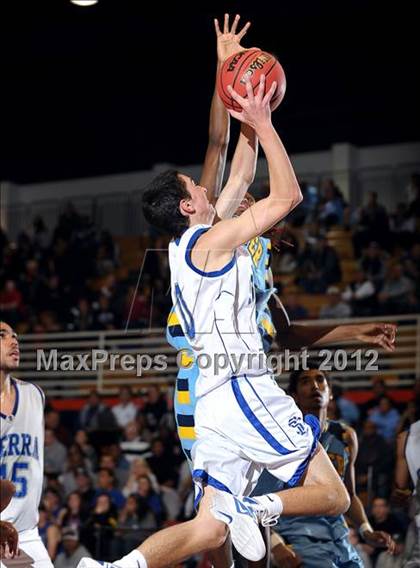 Thumbnail 2 in Center vs. Sierra (CIF SJS D3 Playoffs) photogallery.