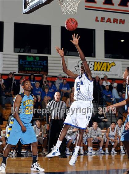 Thumbnail 2 in Center vs. Sierra (CIF SJS D3 Playoffs) photogallery.