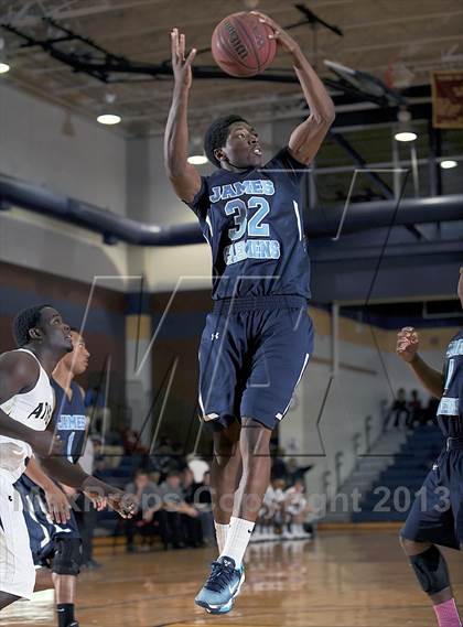 Thumbnail 2 in Athens vs. James Clemens (Columbia Classic) photogallery.