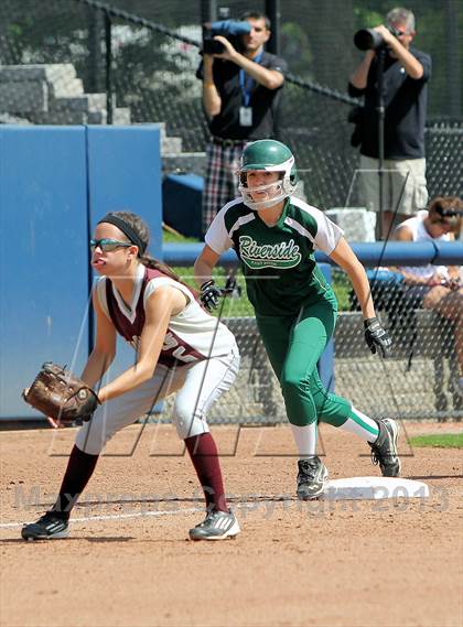 Thumbnail 1 in Riverside vs Brandywine Heights Area (PIAA Class AA Final) photogallery.