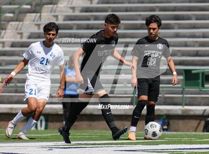 Thumbnail 2 in Turner vs. West Mesquite (UIL Region 2 Area Playoff) photogallery.