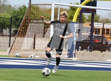 Thumbnail 1 in Turner vs. West Mesquite (UIL Region 2 Area Playoff) photogallery.