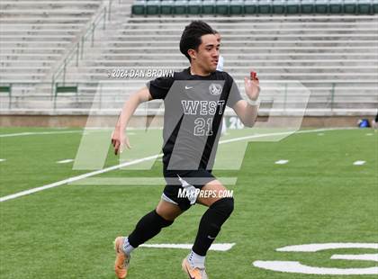 Thumbnail 3 in Turner vs. West Mesquite (UIL Region 2 Area Playoff) photogallery.