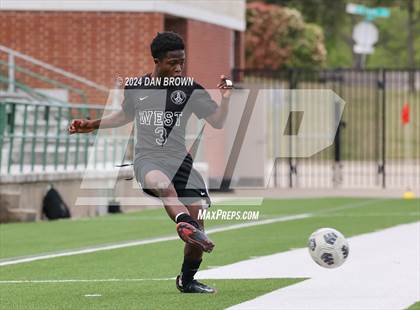 Thumbnail 3 in Turner vs. West Mesquite (UIL Region 2 Area Playoff) photogallery.