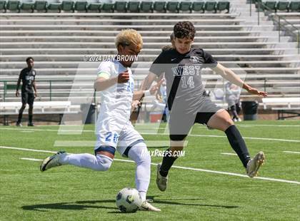 Thumbnail 1 in Turner vs. West Mesquite (UIL Region 2 Area Playoff) photogallery.