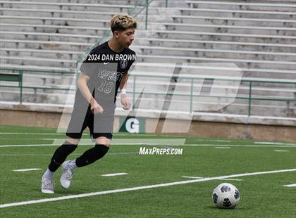 Thumbnail 3 in Turner vs. West Mesquite (UIL Region 2 Area Playoff) photogallery.