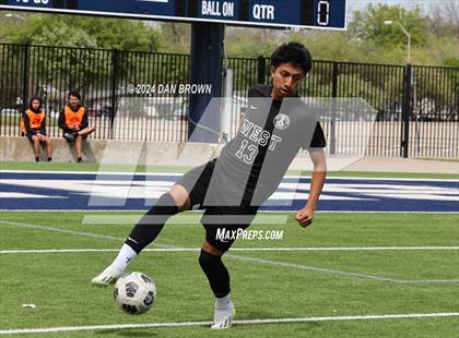 Thumbnail 3 in Turner vs. West Mesquite (UIL Region 2 Area Playoff) photogallery.