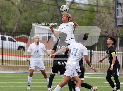 Thumbnail 1 in Turner vs. West Mesquite (UIL Region 2 Area Playoff) photogallery.