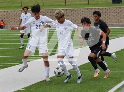 Thumbnail 2 in Turner vs. West Mesquite (UIL Region 2 Area Playoff) photogallery.