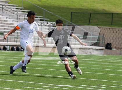 Thumbnail 2 in Turner vs. West Mesquite (UIL Region 2 Area Playoff) photogallery.