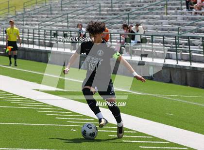 Thumbnail 3 in Turner vs. West Mesquite (UIL Region 2 Area Playoff) photogallery.