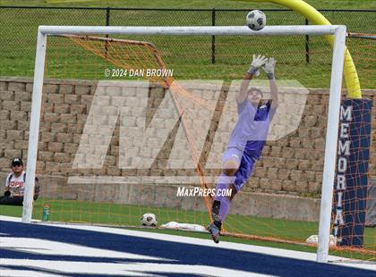 Thumbnail 2 in Turner vs. West Mesquite (UIL Region 2 Area Playoff) photogallery.