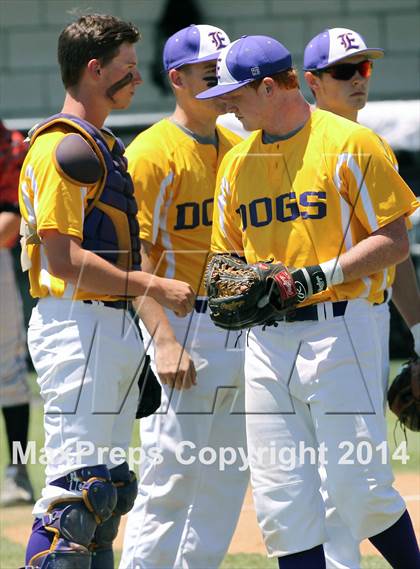Thumbnail 3 in Edgewood vs Kemp (UIL 2A Bi-District Playoff) photogallery.