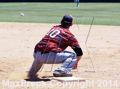 Thumbnail 1 in Edgewood vs Kemp (UIL 2A Bi-District Playoff) photogallery.