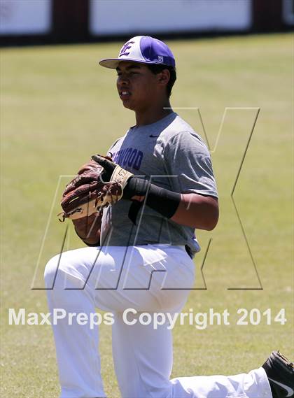 Thumbnail 2 in Edgewood vs Kemp (UIL 2A Bi-District Playoff) photogallery.