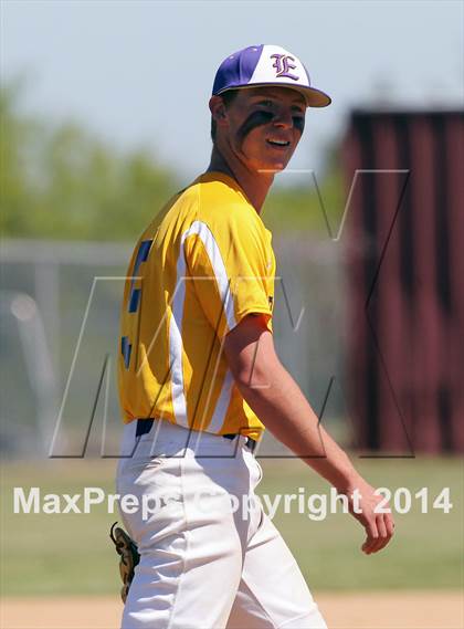 Thumbnail 1 in Edgewood vs Kemp (UIL 2A Bi-District Playoff) photogallery.