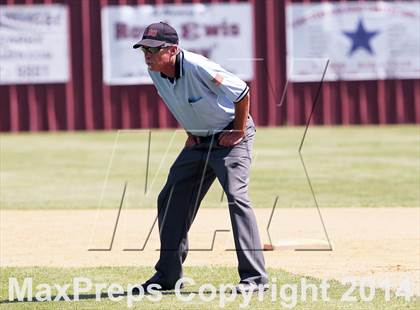 Thumbnail 1 in Edgewood vs Kemp (UIL 2A Bi-District Playoff) photogallery.