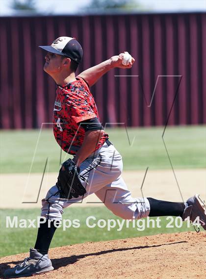 Thumbnail 3 in Edgewood vs Kemp (UIL 2A Bi-District Playoff) photogallery.