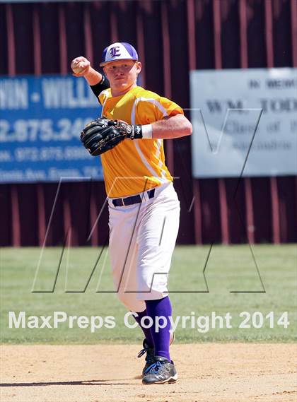 Thumbnail 2 in Edgewood vs Kemp (UIL 2A Bi-District Playoff) photogallery.