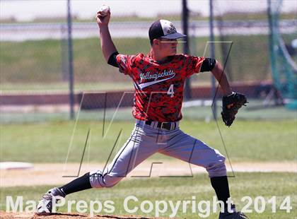 Thumbnail 2 in Edgewood vs Kemp (UIL 2A Bi-District Playoff) photogallery.