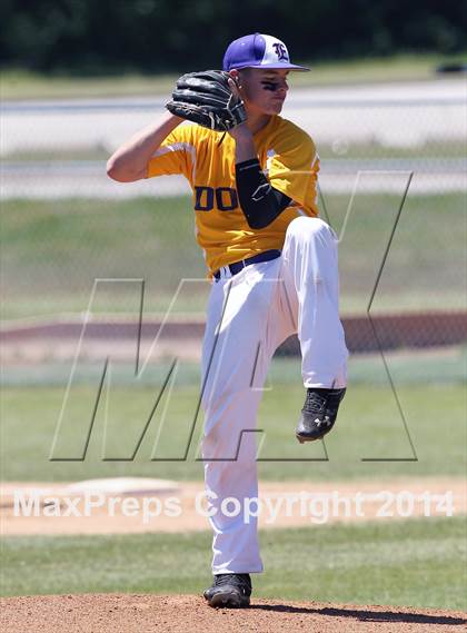 Thumbnail 2 in Edgewood vs Kemp (UIL 2A Bi-District Playoff) photogallery.