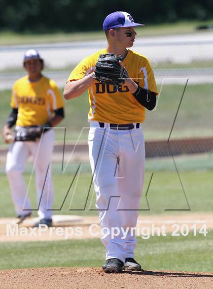Thumbnail 3 in Edgewood vs Kemp (UIL 2A Bi-District Playoff) photogallery.