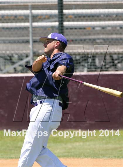 Thumbnail 2 in Edgewood vs Kemp (UIL 2A Bi-District Playoff) photogallery.