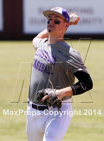 Thumbnail 3 in Edgewood vs Kemp (UIL 2A Bi-District Playoff) photogallery.