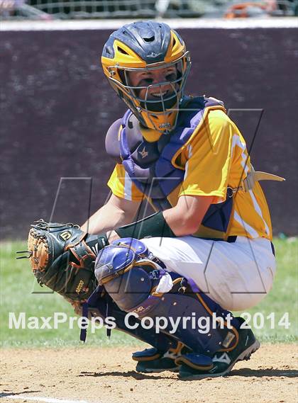 Thumbnail 1 in Edgewood vs Kemp (UIL 2A Bi-District Playoff) photogallery.