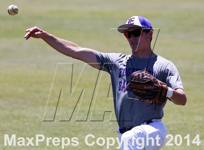 Thumbnail 1 in Edgewood vs Kemp (UIL 2A Bi-District Playoff) photogallery.