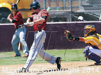 Thumbnail 2 in Edgewood vs Kemp (UIL 2A Bi-District Playoff) photogallery.