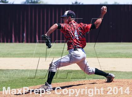 Thumbnail 3 in Edgewood vs Kemp (UIL 2A Bi-District Playoff) photogallery.