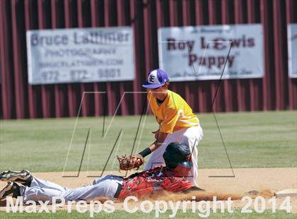 Thumbnail 1 in Edgewood vs Kemp (UIL 2A Bi-District Playoff) photogallery.