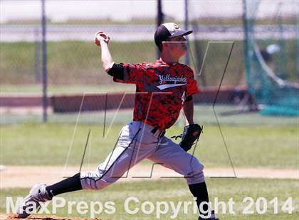 Thumbnail 2 in Edgewood vs Kemp (UIL 2A Bi-District Playoff) photogallery.