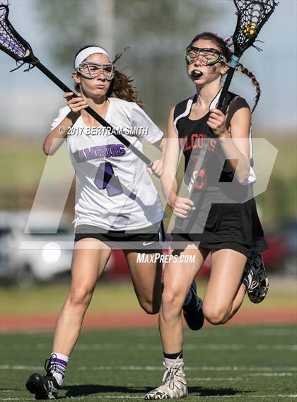 Thumbnail 1 in Niagara-Wheatfield vs. Hamburg (Section 6 Class B Final) photogallery.
