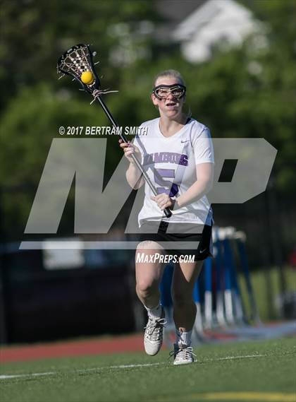 Thumbnail 3 in Niagara-Wheatfield vs. Hamburg (Section 6 Class B Final) photogallery.