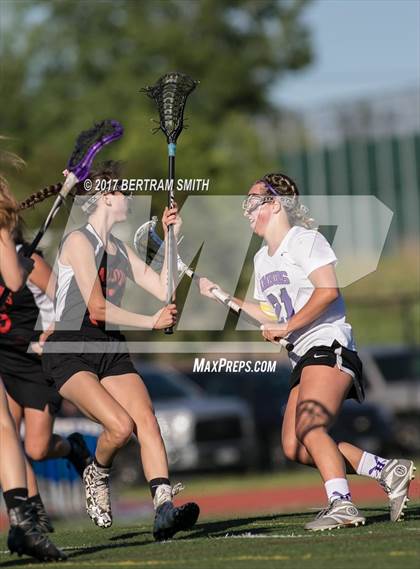 Thumbnail 2 in Niagara-Wheatfield vs. Hamburg (Section 6 Class B Final) photogallery.