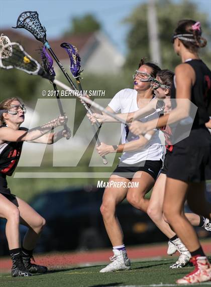 Thumbnail 2 in Niagara-Wheatfield vs. Hamburg (Section 6 Class B Final) photogallery.