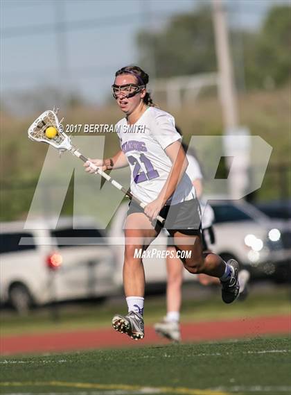 Thumbnail 1 in Niagara-Wheatfield vs. Hamburg (Section 6 Class B Final) photogallery.