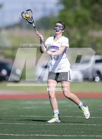 Thumbnail 2 in Niagara-Wheatfield vs. Hamburg (Section 6 Class B Final) photogallery.