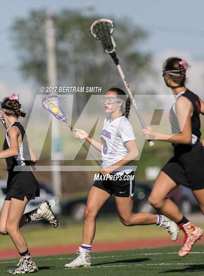 Thumbnail 1 in Niagara-Wheatfield vs. Hamburg (Section 6 Class B Final) photogallery.