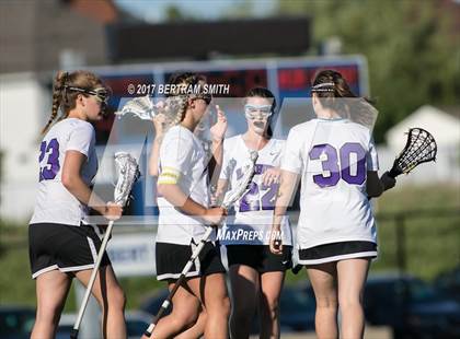 Thumbnail 3 in Niagara-Wheatfield vs. Hamburg (Section 6 Class B Final) photogallery.