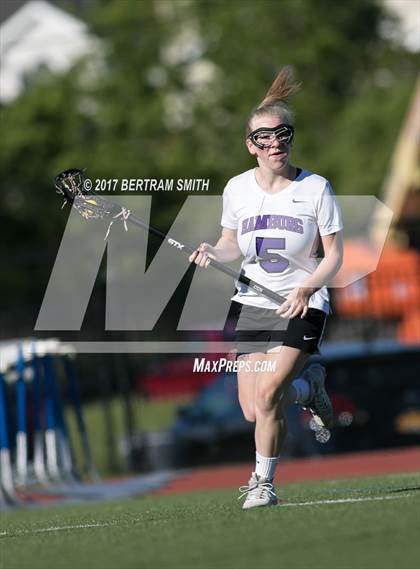 Thumbnail 2 in Niagara-Wheatfield vs. Hamburg (Section 6 Class B Final) photogallery.