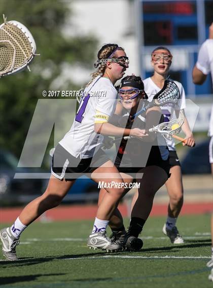 Thumbnail 2 in Niagara-Wheatfield vs. Hamburg (Section 6 Class B Final) photogallery.