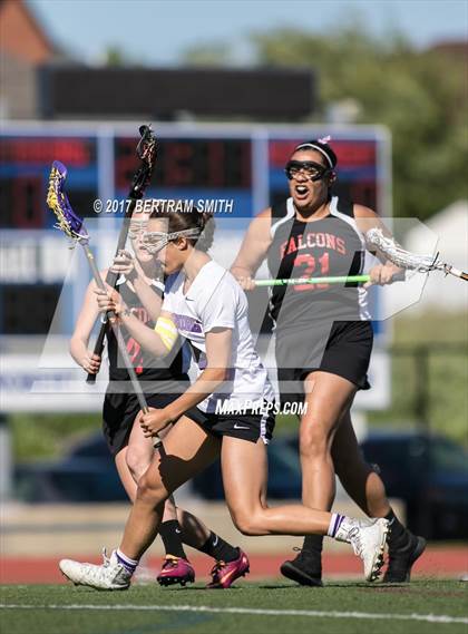 Thumbnail 2 in Niagara-Wheatfield vs. Hamburg (Section 6 Class B Final) photogallery.