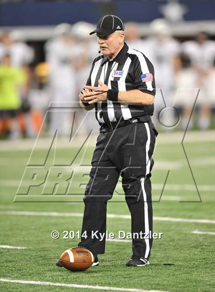 Thumbnail 1 in Ennis vs. Cedar Park (UIL 5A Division 2 Final)  photogallery.