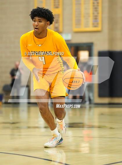 Thumbnail 3 in Thomas Jefferson vs Dakota Ridge (CHSAA 5A Sweet 16) photogallery.