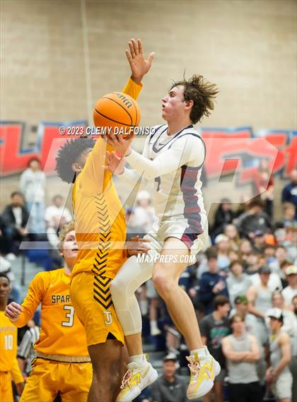 Thumbnail 3 in Thomas Jefferson vs Dakota Ridge (CHSAA 5A Sweet 16) photogallery.